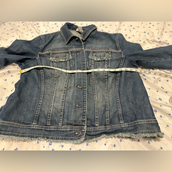 Talbots Petite Womens Sz: 18W Stretch Denim Jean Jacket Frayed Hem Front Pocket. - Picture 3 of 13